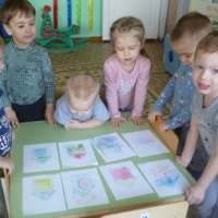 Конспект занятия по рисованию карандашами во второй группе раннего возраста «Разноцветные домики»