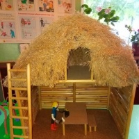 Мастер-класс по изготовлению домика из камыша для кукол