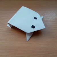 Детский мастер-класс по изготовлению поделки из бумаги в технике оригами «Лягушка»
