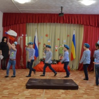 Подготовка и сам праздник вызывают у детей радостное волнение формируют художественный вкус сплачивают всех участников