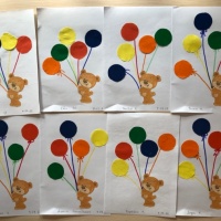 Конспект занятия по аппликации «Воздушные шарики для мишки» в младшей группе