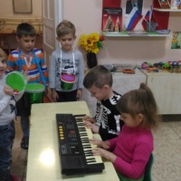 какую роль звукосочетания наигрыши играют в речевом развитии ребенка. detsad 1195858 1516116796. какую роль звукосочетания наигрыши играют в речевом развитии ребенка фото. какую роль звукосочетания наигрыши играют в речевом развитии ребенка-detsad 1195858 1516116796. картинка какую роль звукосочетания наигрыши играют в речевом развитии ребенка. картинка detsad 1195858 1516116796. Екатерина Лаврентьева Развитие речи на музыкальных занятиях в детском саду