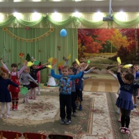 Сценарий осеннего праздника для детей младшей и средней группы «Осень, осень, в гости просим!»