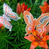 Мастер-класс «Декоративные бабочки из бросового материала»
