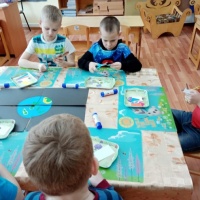 плакат ко дню космонавтики в детском саду. Смотреть фото плакат ко дню космонавтики в детском саду. Смотреть картинку плакат ко дню космонавтики в детском саду. Картинка про плакат ко дню космонавтики в детском саду. Фото плакат ко дню космонавтики в детском саду