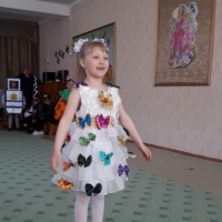 эко мода наряд костюм для детей. detsad 1391150 1556363081. эко мода наряд костюм для детей фото. эко мода наряд костюм для детей-detsad 1391150 1556363081. картинка эко мода наряд костюм для детей. картинка detsad 1391150 1556363081. Публикация «Сценарий костюмированного дефиле. » Сценарий костюмированного дефиле «Эко Мода» Цели и задачи: Углубить экологические знания детей через развитие творческих способностей. Формировать у детей чувство ответственности за состояние окружающей среды. Ведущий: Добрый день, уважаемые гости – взрослые и дети! Мы рады.