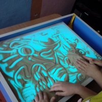 Коррекционно-развивающее занятие для детей старшей группы детского сада «Рисование песком»