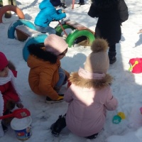 Фотоотчет «Зимние забавы» с детьми подготовительной группы