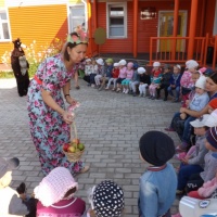 Праздник «Яблочный спас» во второй младшей группе