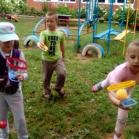 Наша веранда не только защищает детей от солнца и дождя но и служит украшением площадки