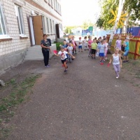 Лето это купание в реке