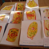 Фотоотчёт о рисовании в подготовительной группе «Золотая хохлома» к международному Дню художника