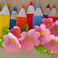 «Цветные карандаши». Мастер-класс по изготовлению панно в технике «оригами»