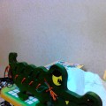 Пособие для развития мелкой моторики руки детей «Крокодильчик»