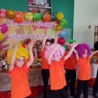 Как украсить осеннюю ярмарку. Смотреть фото Как украсить осеннюю ярмарку. Смотреть картинку Как украсить осеннюю ярмарку. Картинка про Как украсить осеннюю ярмарку. Фото Как украсить осеннюю ярмарку
