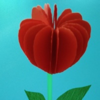Детский мастер-класс по изготовлению подарка из бросового материала «Красивый цветок маме» для совместного творчества