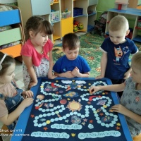 Мастер-класс по изготовлению развивающей игры «Космическое путешествие с друзьями» для детей старшего дошкольного возраста