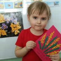 Совместный мастер-класс по изготовлению открытки «Мимоза в подарок» с использованием пластилина