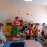 Конспект проведения физкультурного досуга в старшей возрастной группе «В поисках клада Деда Мороза»