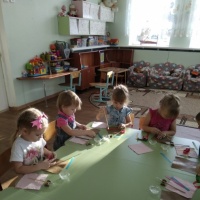 Конспект НОД «Украшение для ёлочки» (познавательное, речевое, художественно-эстетическое развитие)