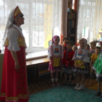 Развлечение в рамках познавательно-творческого проекта для детей старшего дошкольного возраста «Русские посиделки»