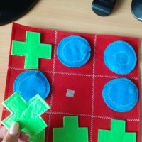 Дидактическая игра «Крестики-нолики» для детей 5–7 лет