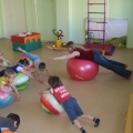 Конспект занятия по физической культуре в детском саду «Аэробика с мячом» (возраст 3–4 года)