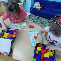 Опыт работы по теме: «Формирование сенсорных эталонов у детей дошкольного возраста посредством игр с блоками Дьенеша»