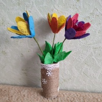 Мастер-класс «Букет для мамы» (цветы из яичных лотков)