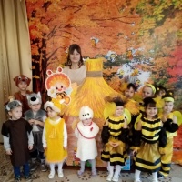 Сценарий осеннего праздника в разновозрастной группе «Осень в гостях у пчелок»