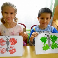 Детский мастер-класс по рисованию красками «Бабочки» в нетрадиционной технике оттиска листьев