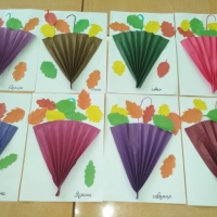 Детский мастер-класс по аппликации из цветной бумаги «Осенний зонтик» для младших дошкольников