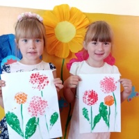 Мастер-класс по рисованию нетрадиционными способами «Цветы-шары» для среднего и старшего дошкольного возраста