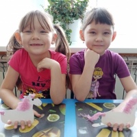Детский мастер-класс по изготовлению пальчиковой игрушки из картона и цветной бумаги «Единорожка»