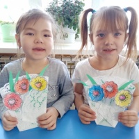 Детский мастер-класс по объёмной аппликации с элементами рисования «Цветы для мамочки»