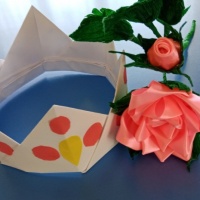 Детский мастер-класс по ручному труду «Корона» с использованием техники оригами