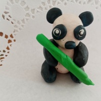 Мастер-класс по лепке и материал для беседы «Панда-бамбуковый медведь» для старших дошкольников к Международному Дню панд
