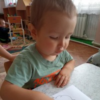 Затем дети приступают к работе под наблюдением воспитателя