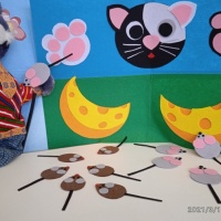 Дидактическая игра  «Кошки-мышки» для детей раннего возраста