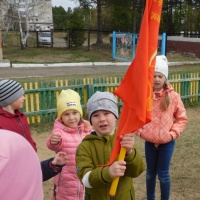 Сценарий военно-спортивной игры «Зарница» для детей старшего дошкольного возраста «Наше знамя за мир во всем мире!»