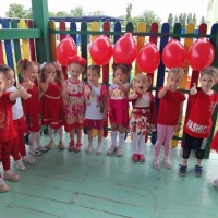 Сценарий праздника к Дню защиты детей «Здравствуй, лето красное!» (средняя группа)