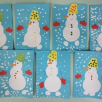 Детский мастер-класс «Поздравительная открытка «Забавный снеговичок» (вторая младшая группа)