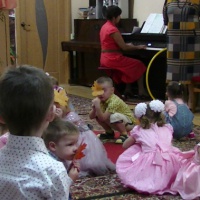 Сценарий осеннего праздника для детей младшего и среднего дошкольного возраста «В гостях у гнома»