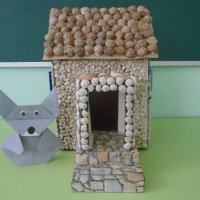 Детский мастер-класс коллективной работы «Домик для Волка» из природного и бросового материала