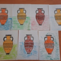 Мастер-класс по рисованию карандашами и восковыми мелками «Древнегреческая амфора» с детьми средней группы