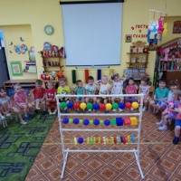 Уют и тепло и детвора с большим удовольствием бежит в сад