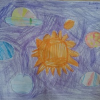 Фотоотчет о выставке детских работ ко Дню Космонавтики в старшей группе