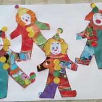 Мастер-класс для коллективной работы с детьми среднего дошкольного возраста «Яркие клоуны из бросовой бумаги»