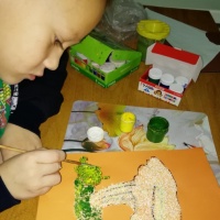 Детский мастер-класс изготовления поделки из природного материала «Лисички» с использованием крупы