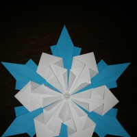 Мастер-класс «Снежинка» из бумаги в технике «оригами», приуроченный ко Дню снежинки на МAAM»